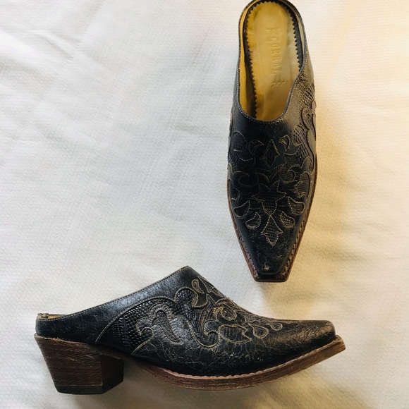 Corral Black Embroidered Mules - Picture 3 of 12